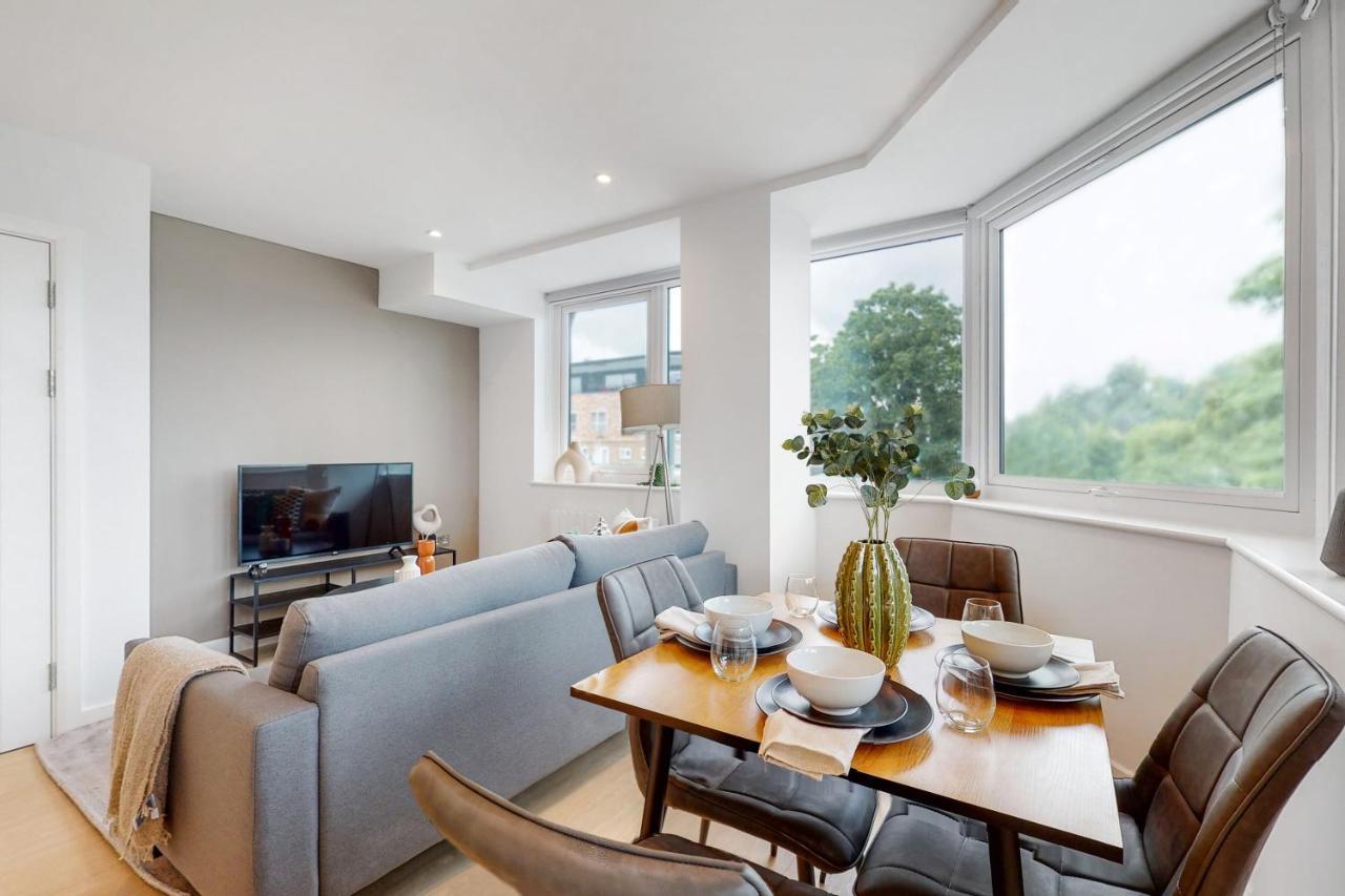 هيميل هيمبستيد Hamilton Apartments By Viridian المظهر الخارجي الصورة